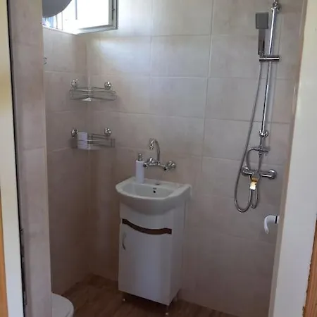 къща виктория * Баня